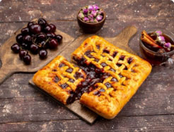Strawberry Cake with Strawberry Jelly